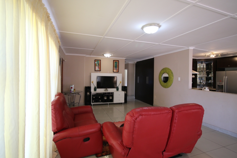5 Bedroom Property for Sale in Gonubie Eastern Cape